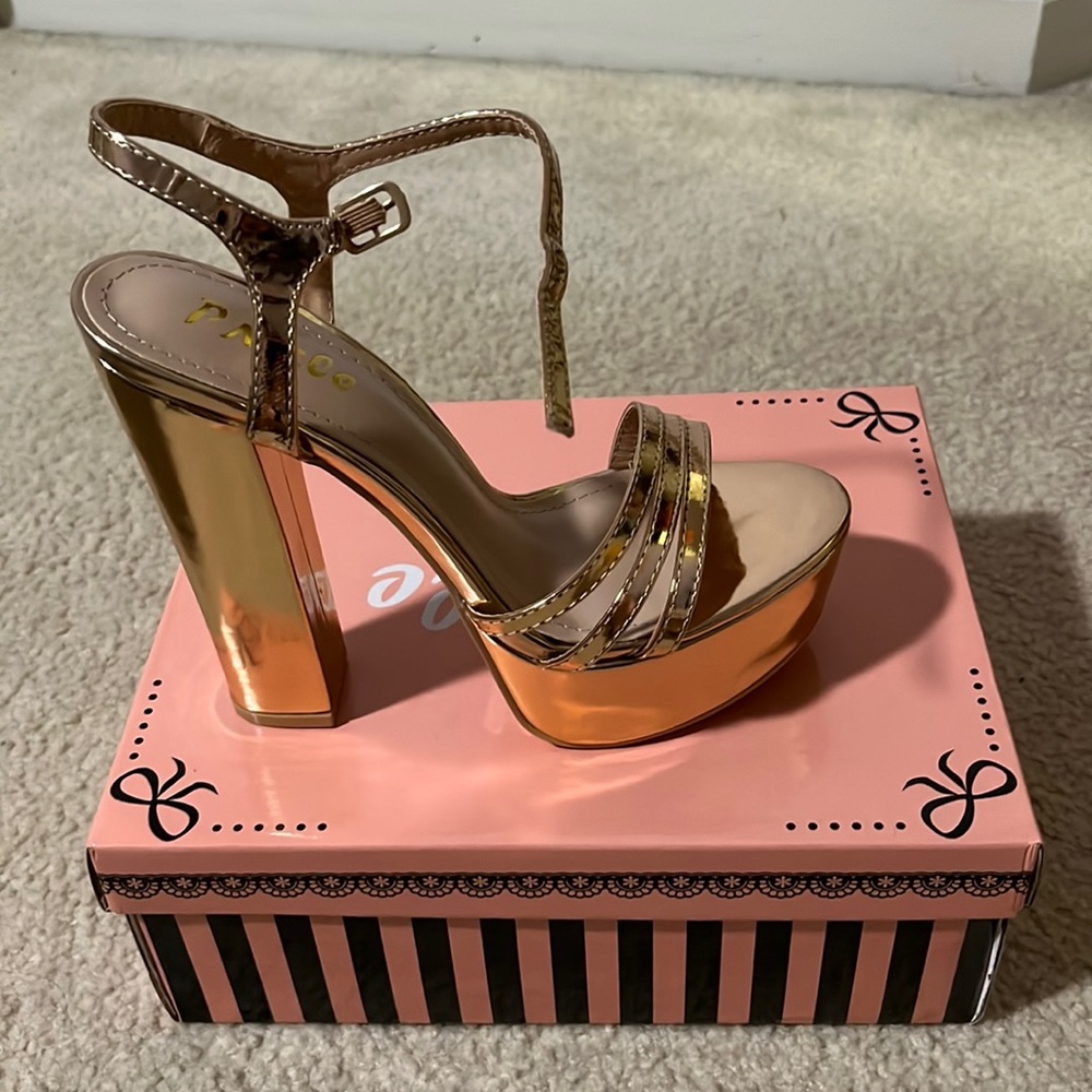 Rose gold heels never worn